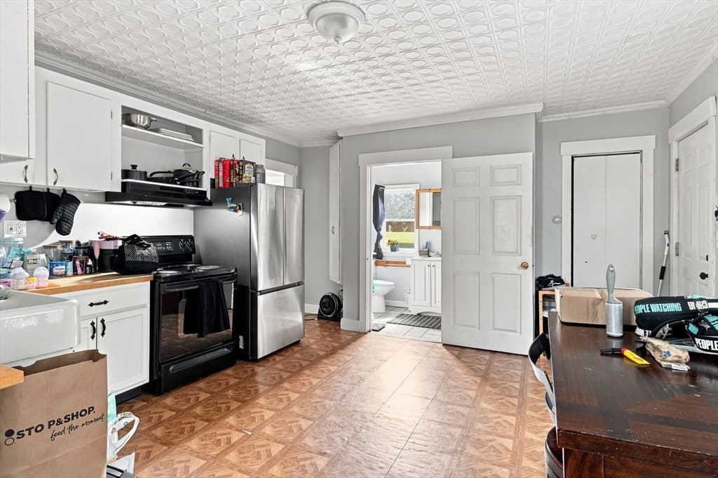 14 Perrault, Chicopee MA 01013 photo 24
