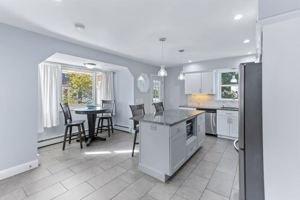 32 Cottage St, Taunton MA 02780 photo 6