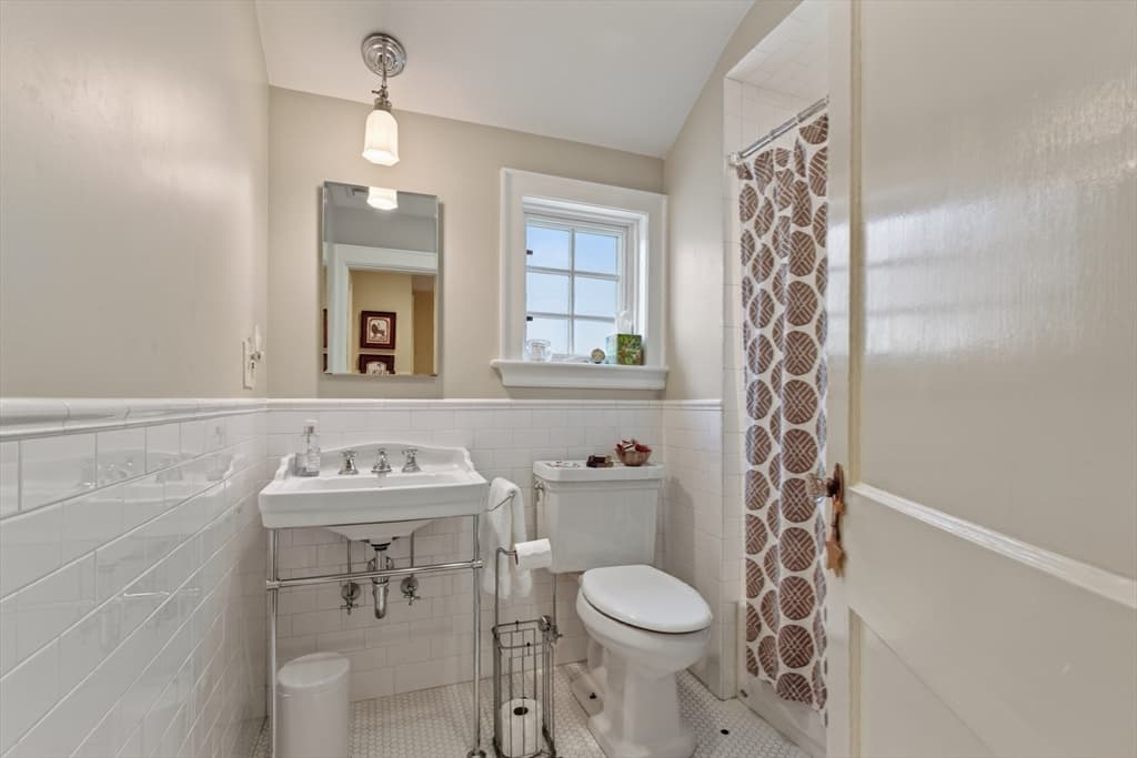 165 Thacher, Milton MA 02186 photo 22