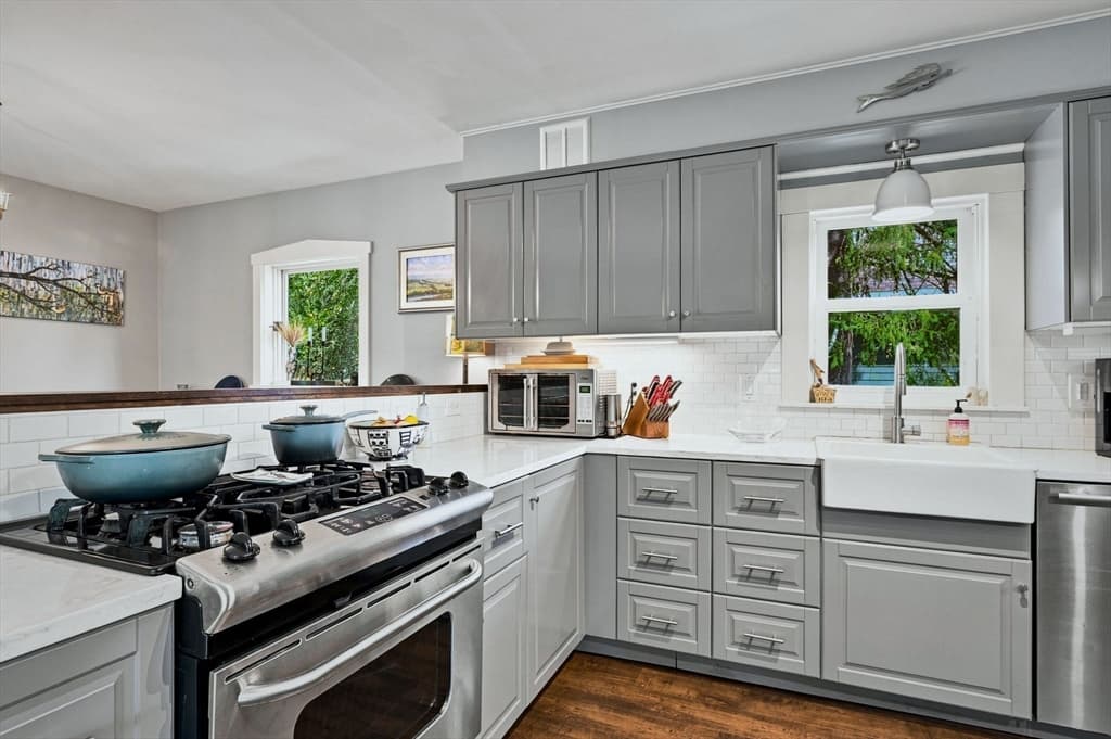 Single Family Residence at 139 Montague City Road, Greenfield MA 01301, Greenfield, photo 5 of 34