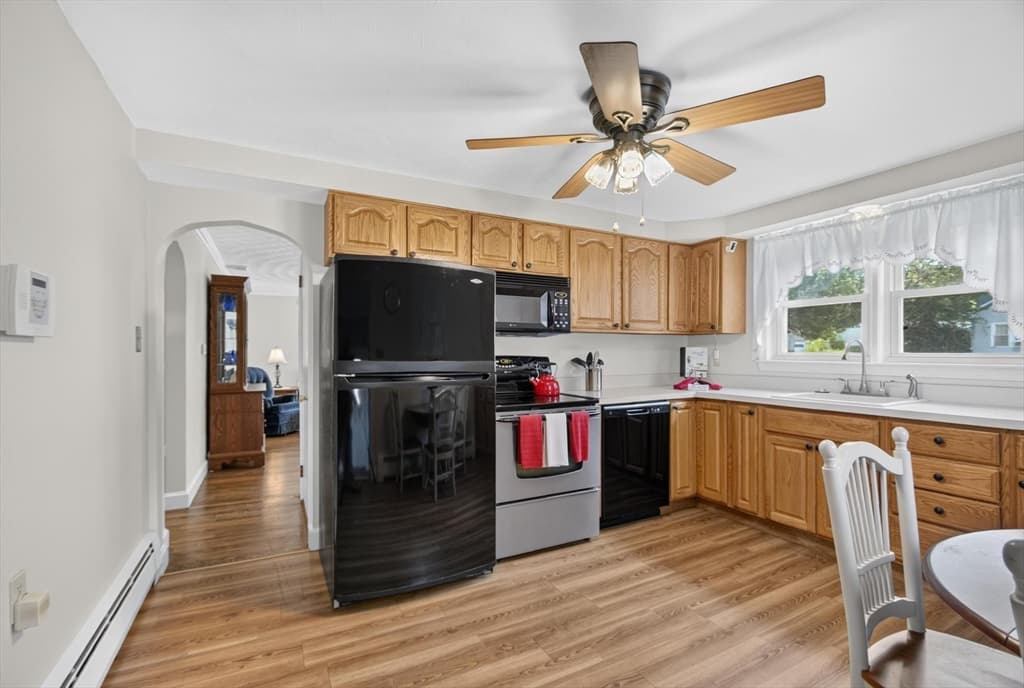93 York Ave, Fitchburg MA 01420 photo 5
