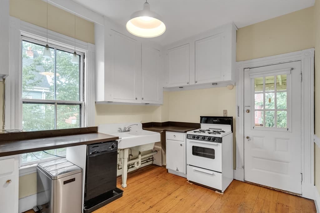 16 Harris St, Brookline MA 02446 photo 24