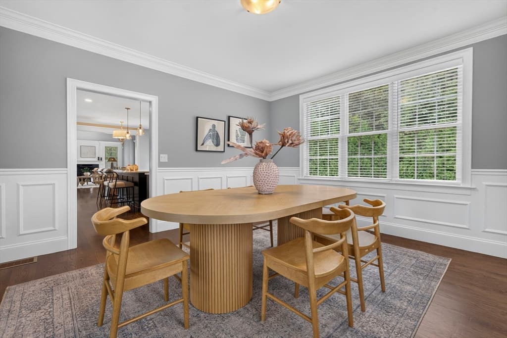 Single Family Residence at 8 Sterling Ct., Northborough MA 01532, Northborough, photo 6 of 42