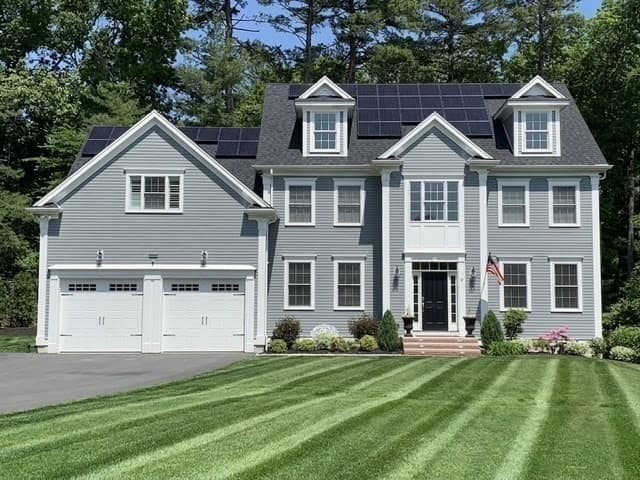 8 Sterling Ct., Northborough MA 01532