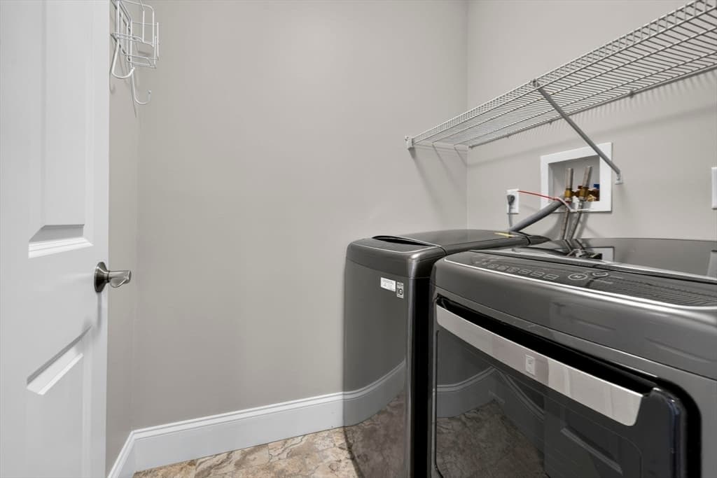Single Family Residence at 8 Sterling Ct., Northborough MA 01532, Northborough, photo 24 of 42