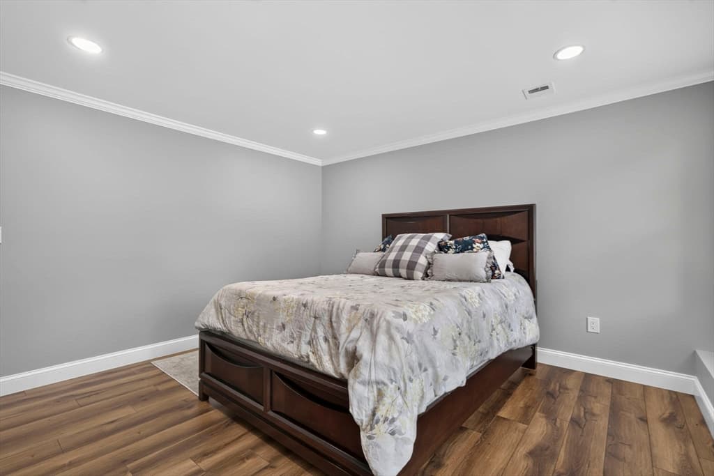 Single Family Residence at 8 Sterling Ct., Northborough MA 01532, Northborough, photo 29 of 42