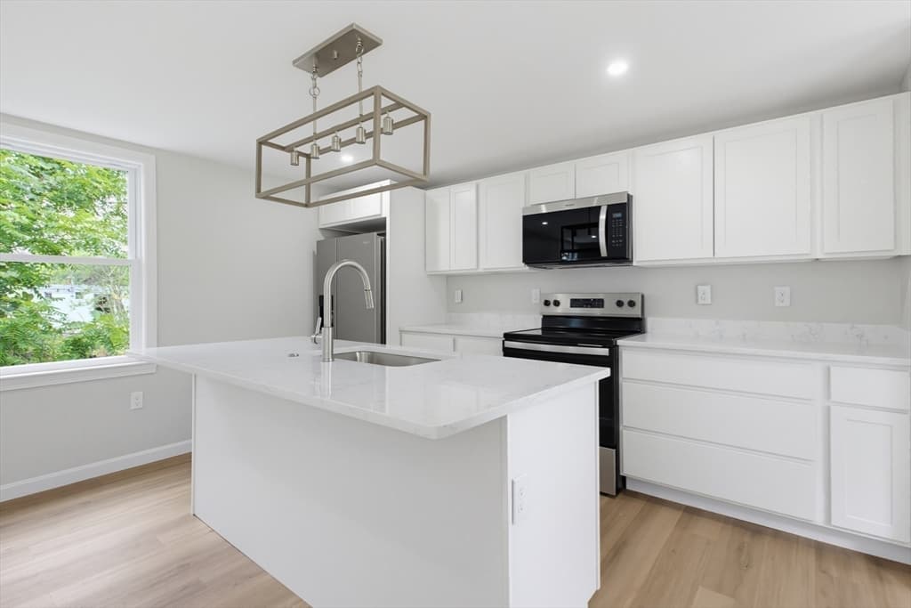 Single Family Residence at 5 Friedel St, Auburn MA 01501, Auburn, photo 12 of 42