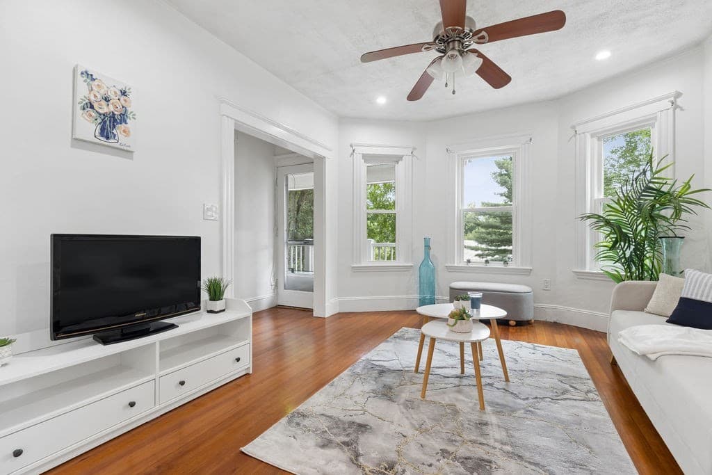 215 Crafts Rd # 2, Brookline MA 02467 photo 2