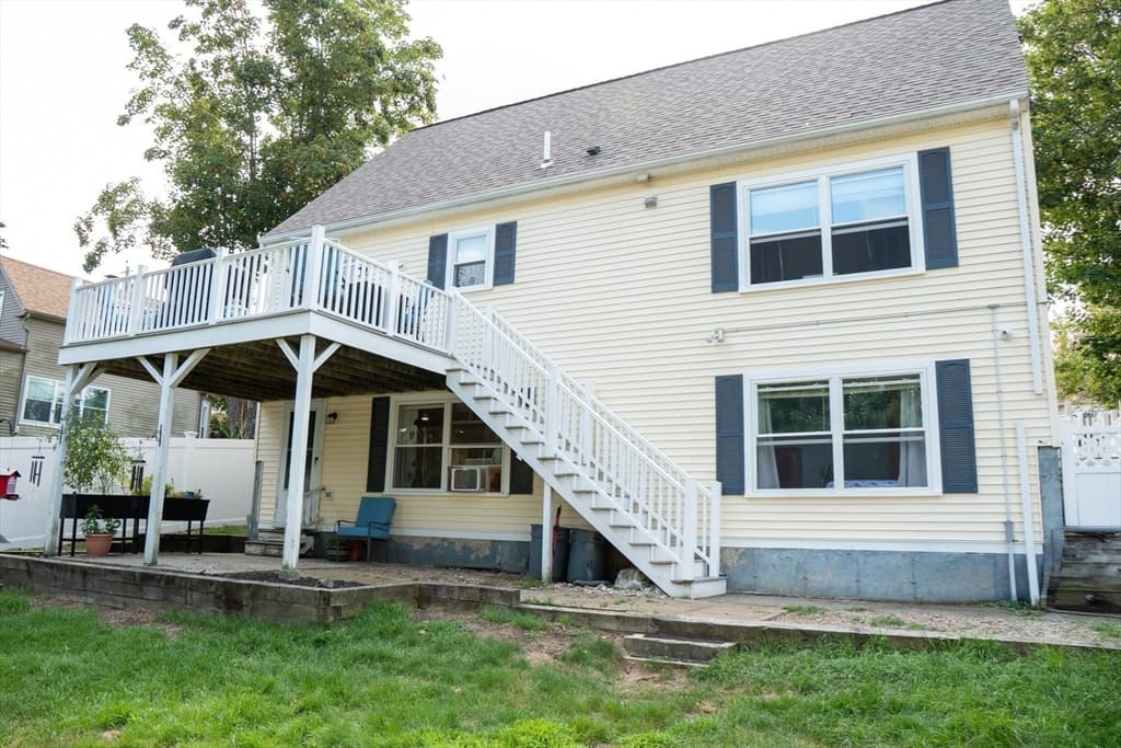 512 Prescott St, New Bedford MA 02746 photo 5
