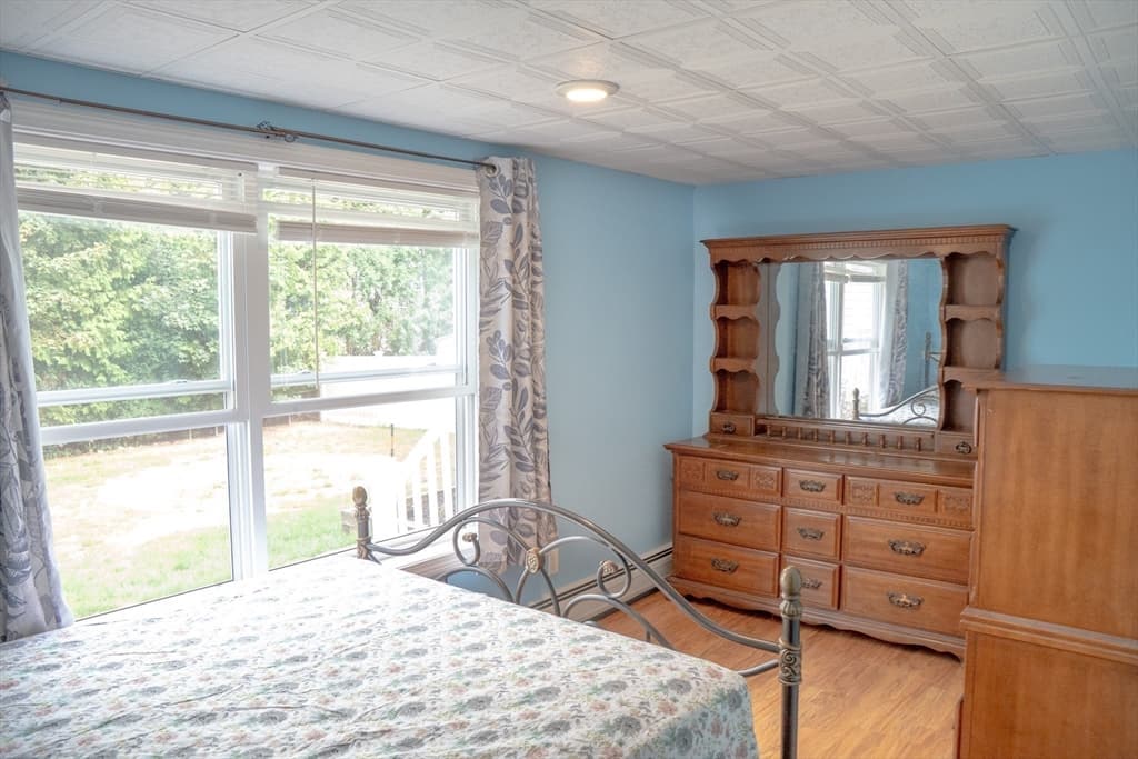 512 Prescott St, New Bedford MA 02746 photo 21