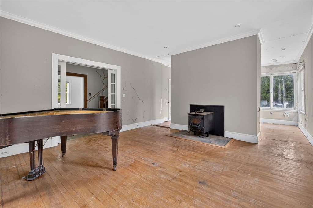 35 Leominster Rd, Lunenburg MA 01462 photo 5