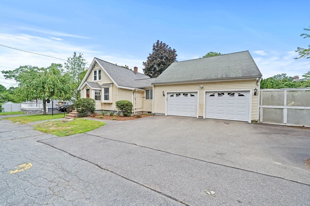 27 Corey St, Randolph MA 02368 photo 3