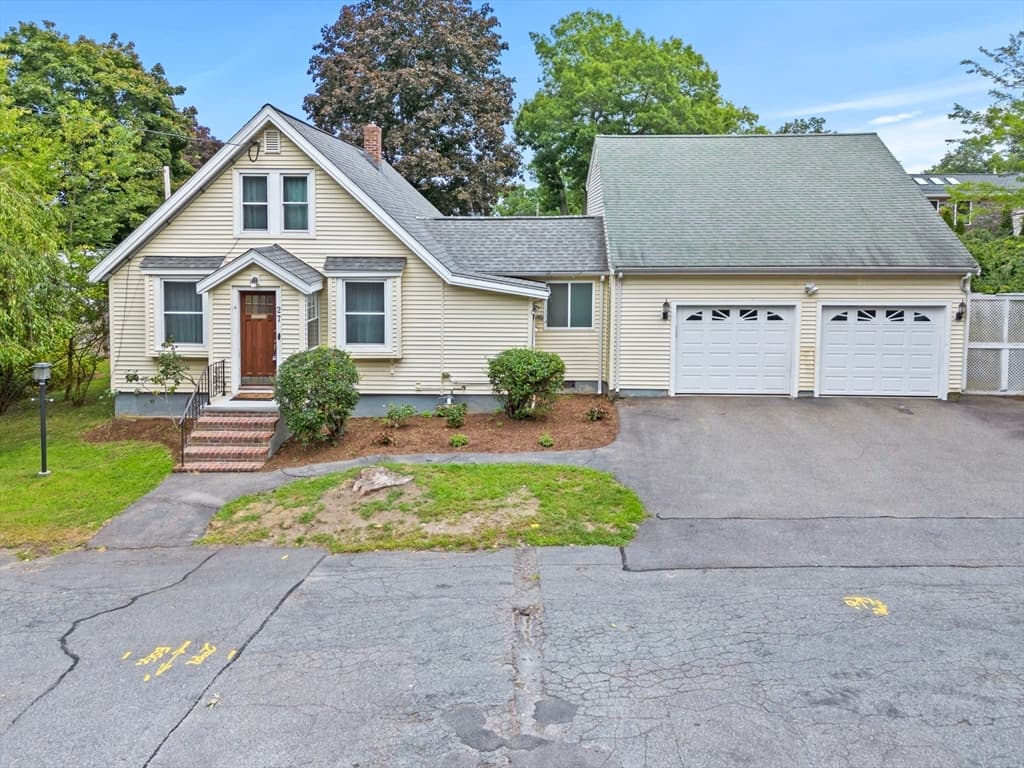 27 Corey St, Randolph MA 02368
