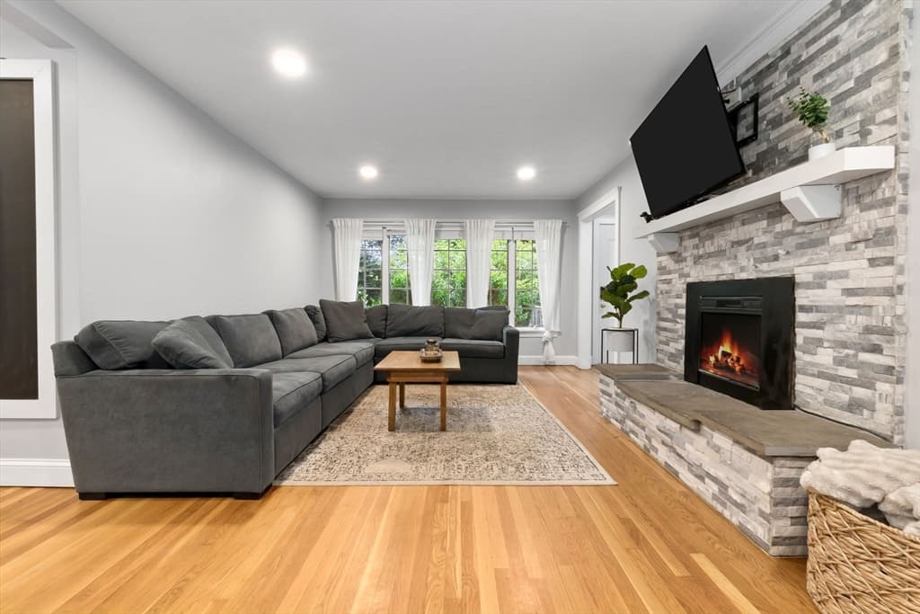 55 Old Ferry Rd, Haverhill MA 01830 photo 6