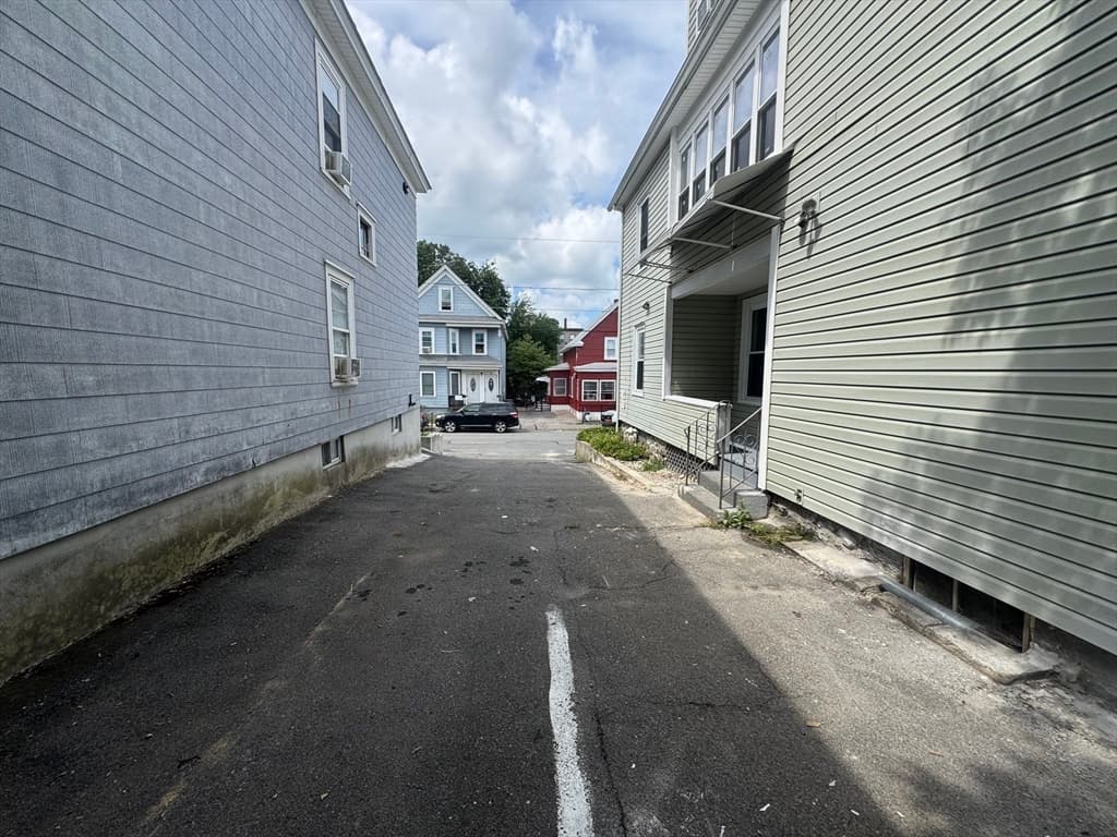 125 Gershom Ave, Lowell MA 01854 photo 6