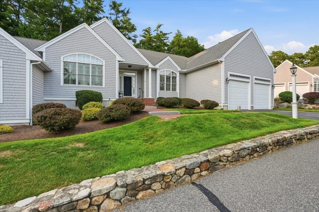 20 Samuel Curtis Way # 20, Marshfield MA 02050