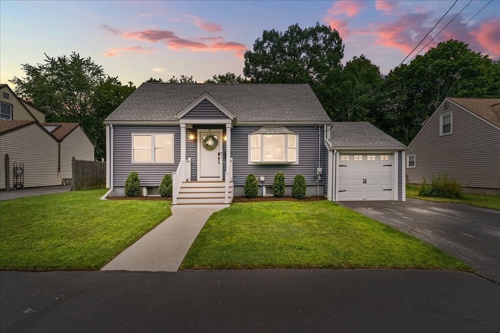19 W Sigourney St, Lynn MA 01905