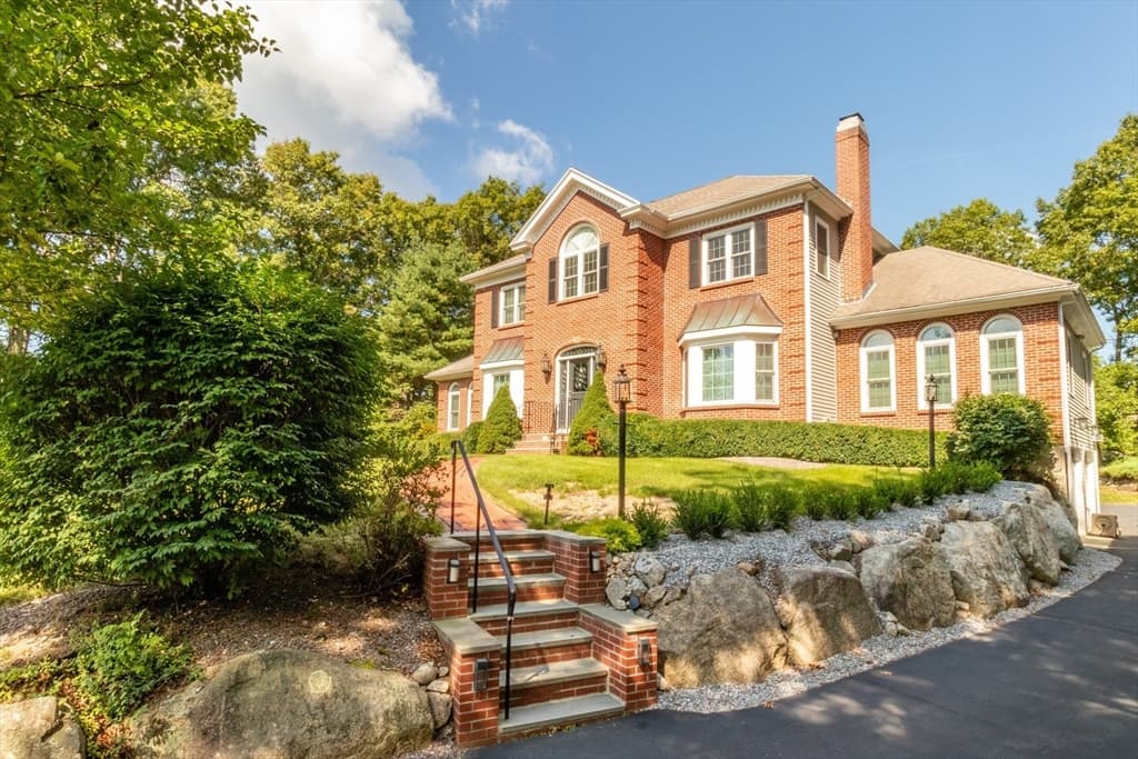 25 Windsor Dr, Foxboro MA 02035 photo 3