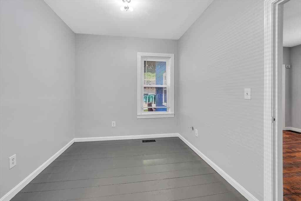 28 Institute St, Fitchburg MA 01420 photo 7