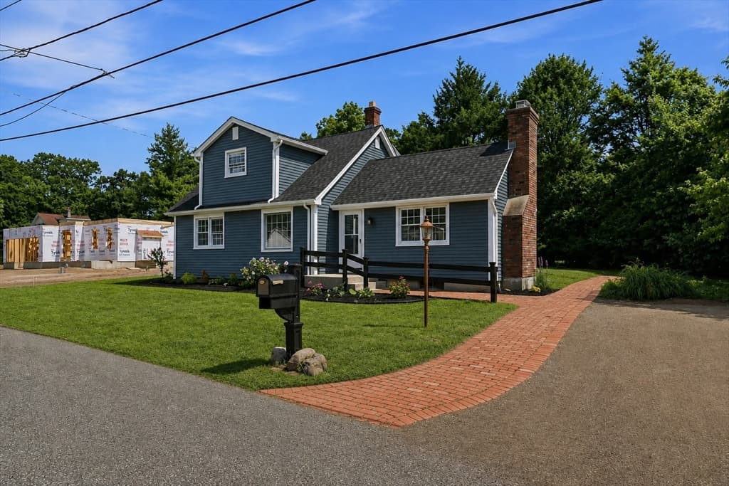 101 Smith Ave, East Longmeadow MA 01028 photo 2