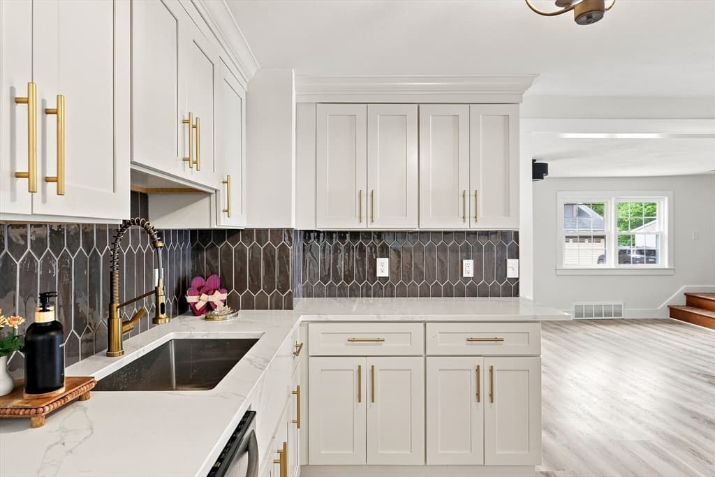 101 Smith Ave, East Longmeadow MA 01028 photo 13
