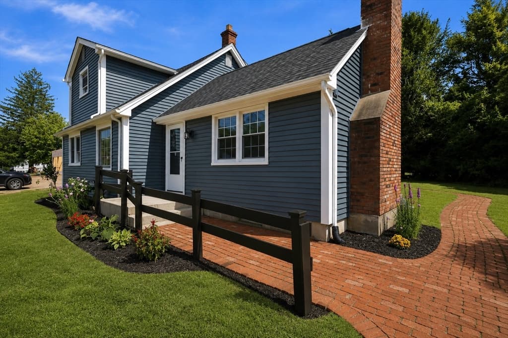 101 Smith Ave, East Longmeadow MA 01028 photo 3