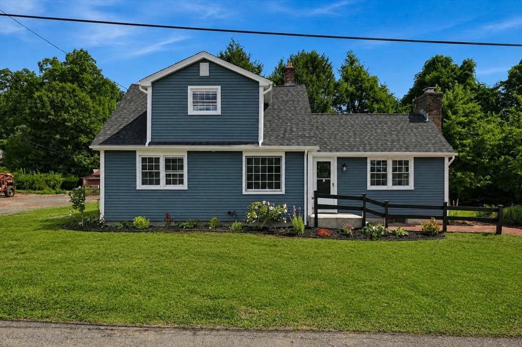 101 Smith Ave, East Longmeadow MA 01028