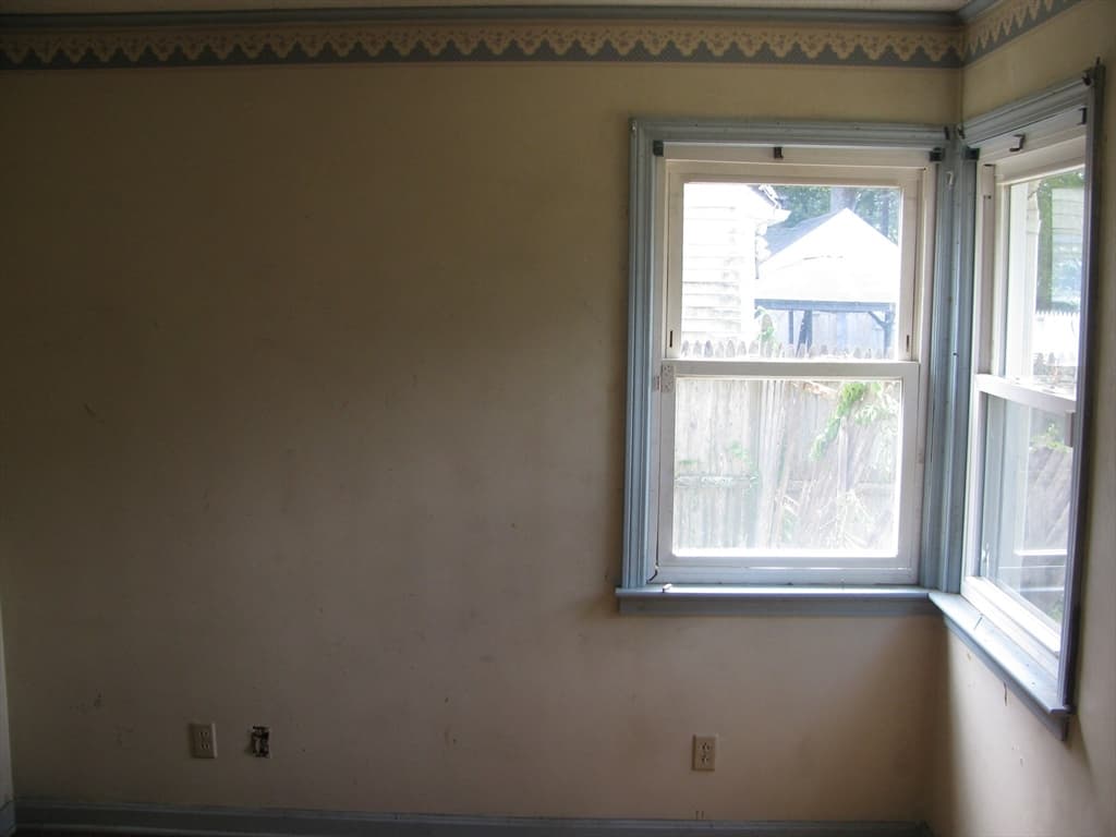 86 Pheland St, Springfield MA 01109 photo 10