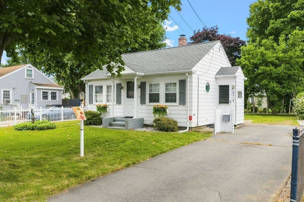 56 Hacker St, Fairhaven MA 02719 photo 2