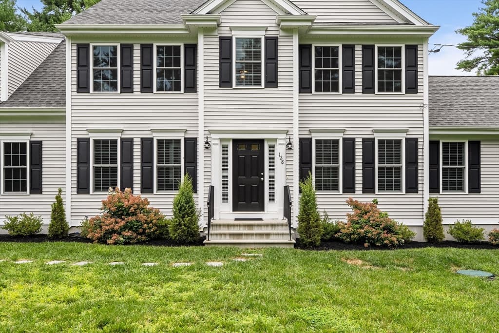 128 Thomas St, Middleboro MA 02346 photo 5
