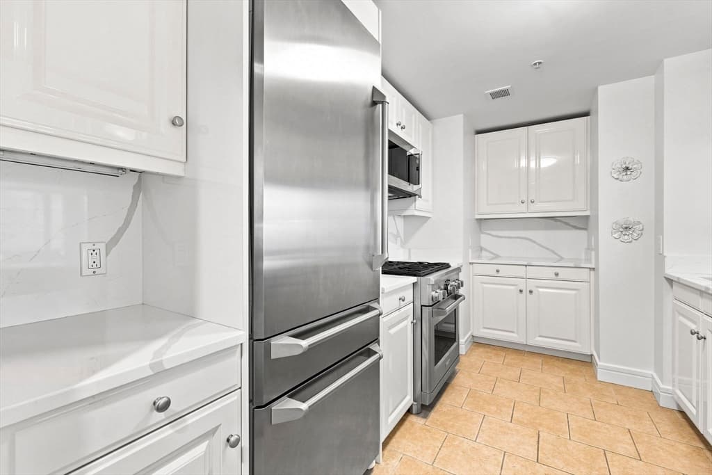 3 Avery St # 305, Boston MA 02111 photo 12
