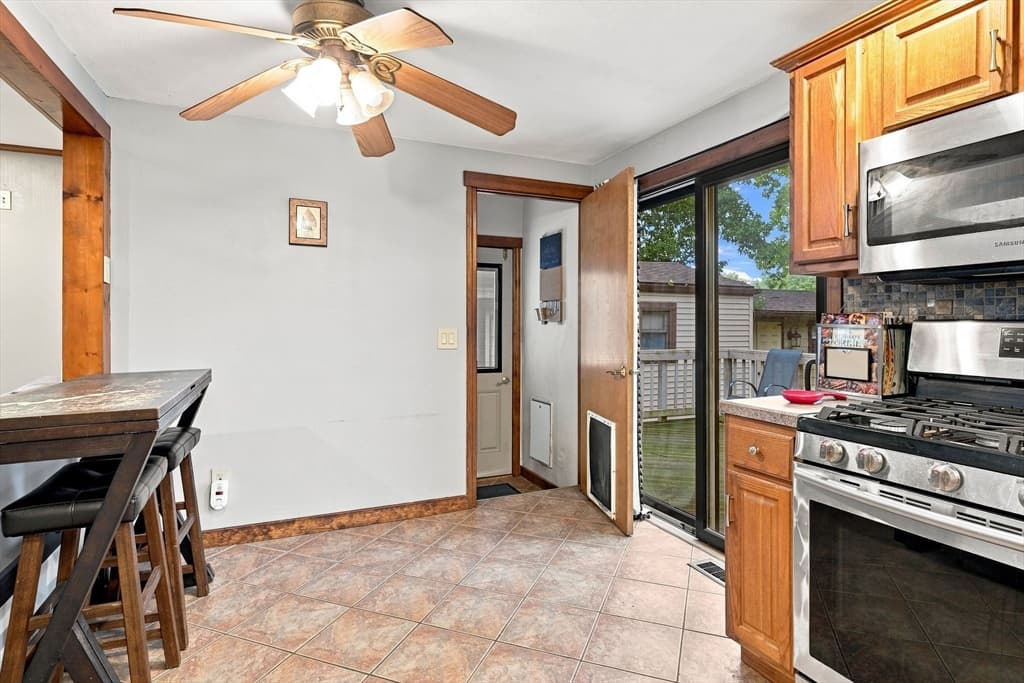 68 Feltham Rd, Springfield MA 01118 photo 12