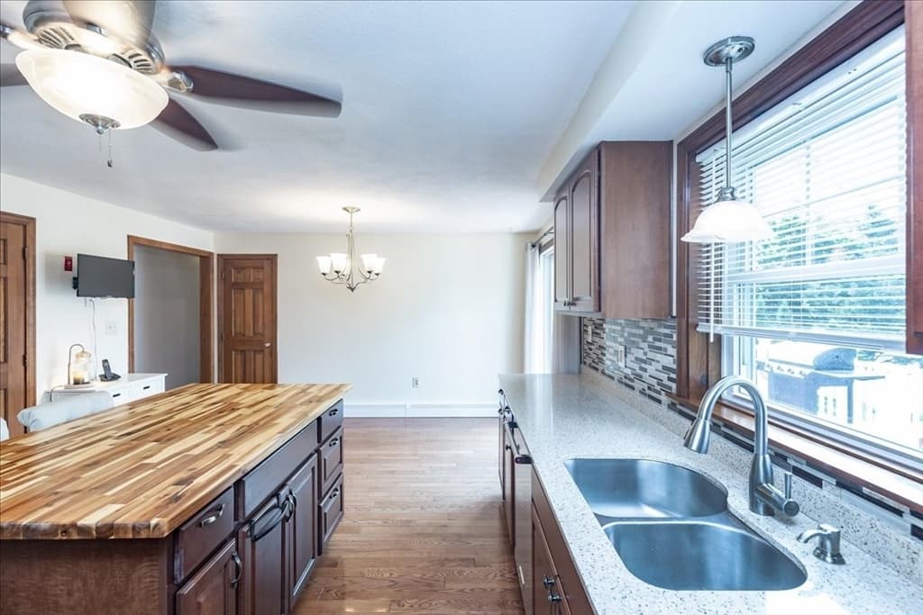 36 Thomas Ave, Haverhill MA 01832 photo 8
