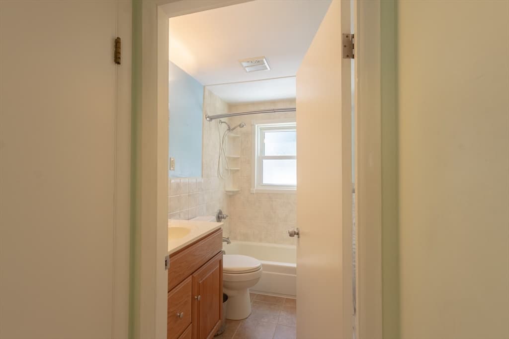 16 Isabel Cir, Randolph MA 02368 photo 7