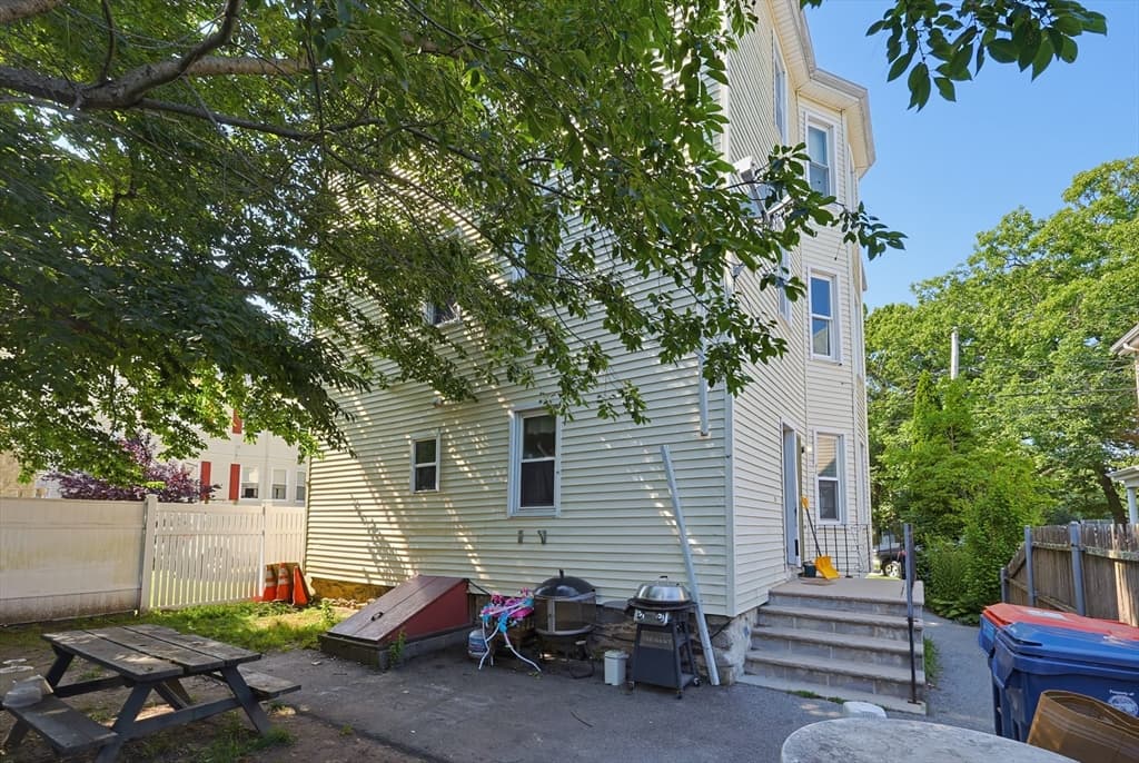 118 Irvington St, New Bedford MA 02745 photo 13
