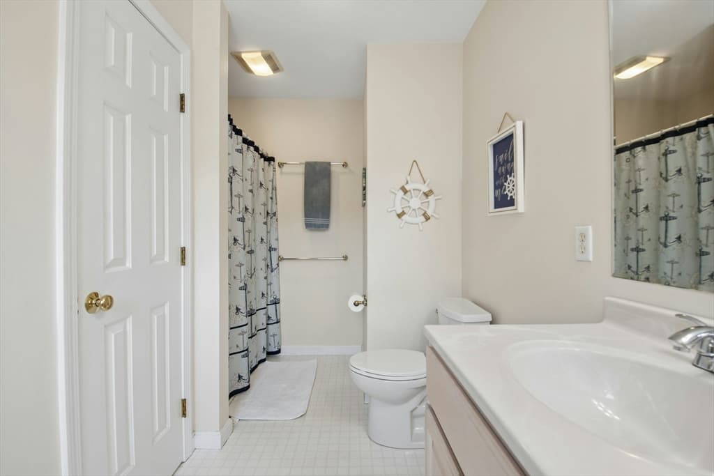 19 Lake Ave, Spencer MA 01562 photo 23