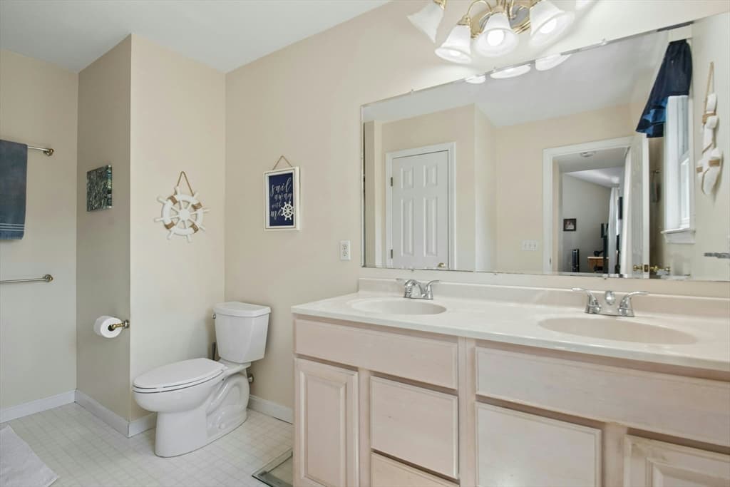 19 Lake Ave, Spencer MA 01562 photo 24