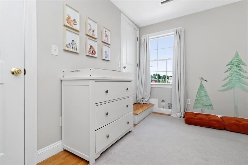 9 Russell St # 3, Waltham MA 02453 photo 11