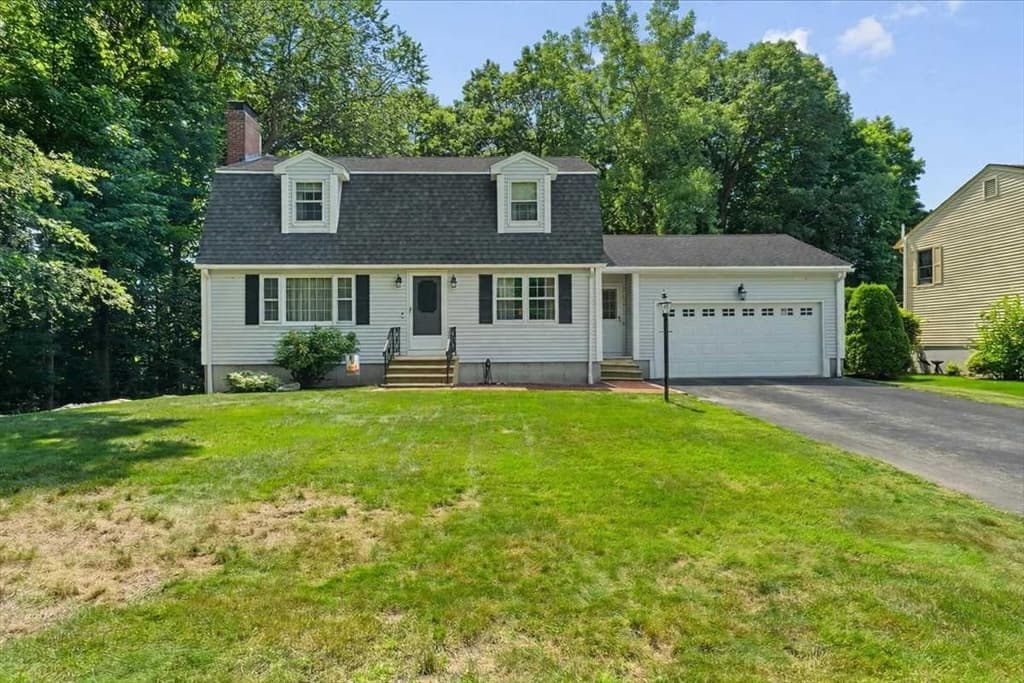 76 Brookhaven Rd, Worcester MA 01606