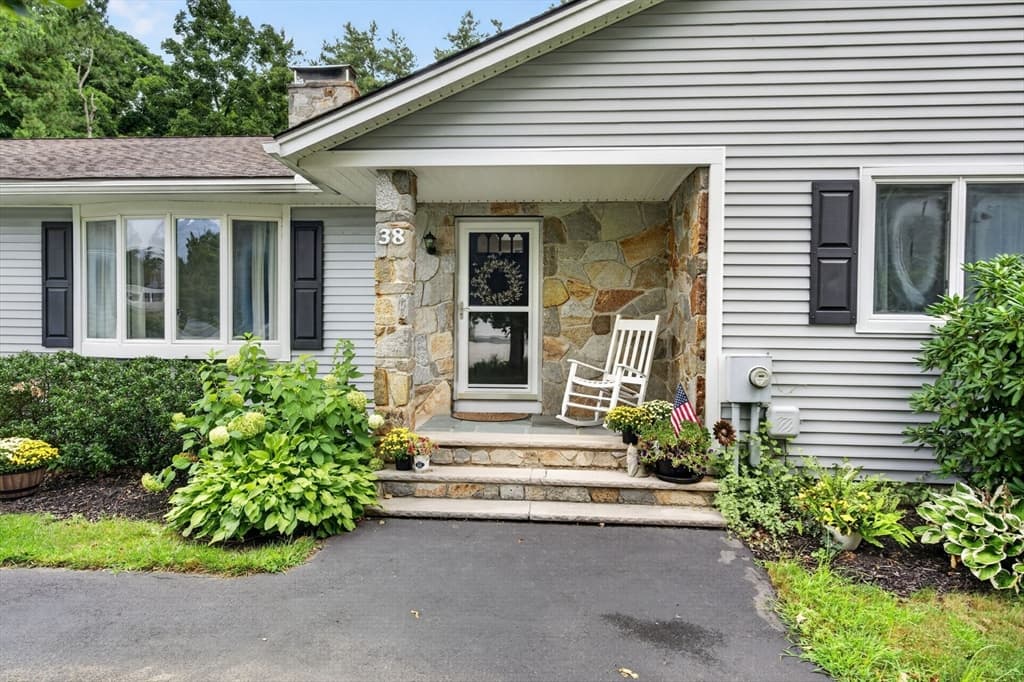 38 Sable Run Ln, Methuen MA 01844 photo 6