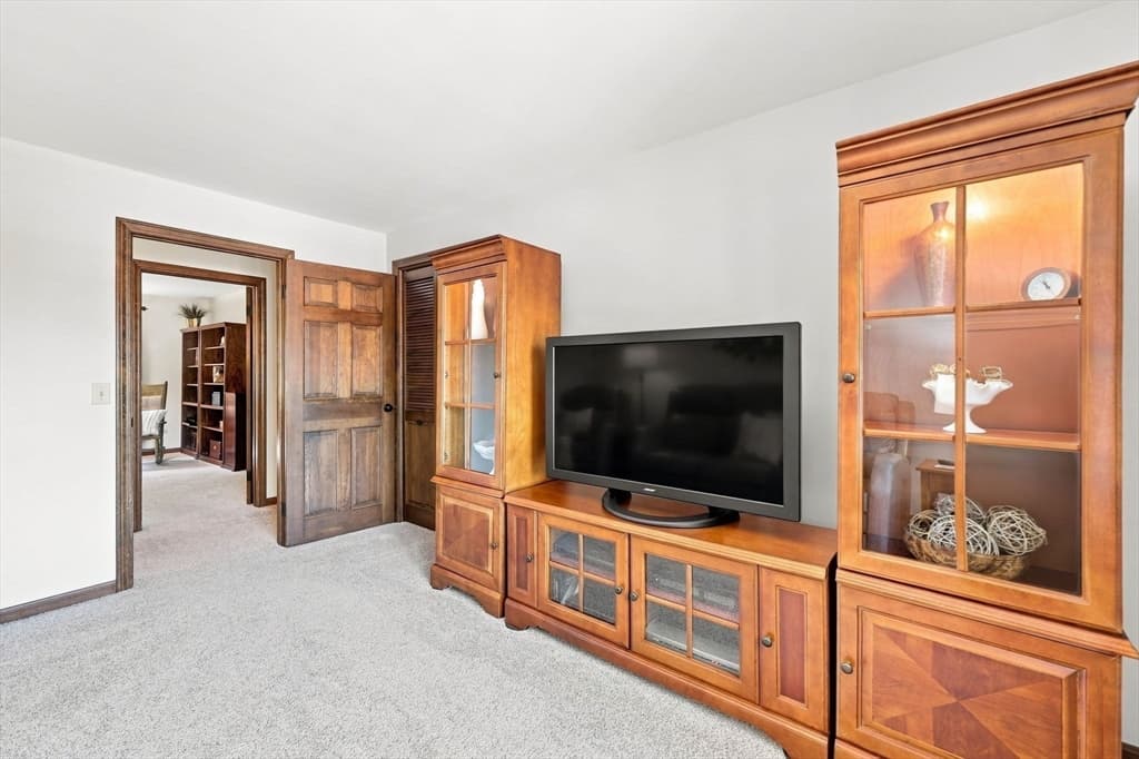 310 Briarwood Avenue, Southbridge MA 01550 photo 25