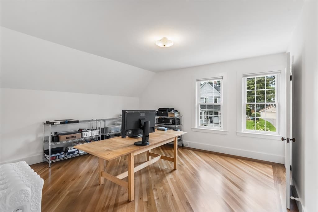 128 W Spruce St, Milford MA 01757 photo 18