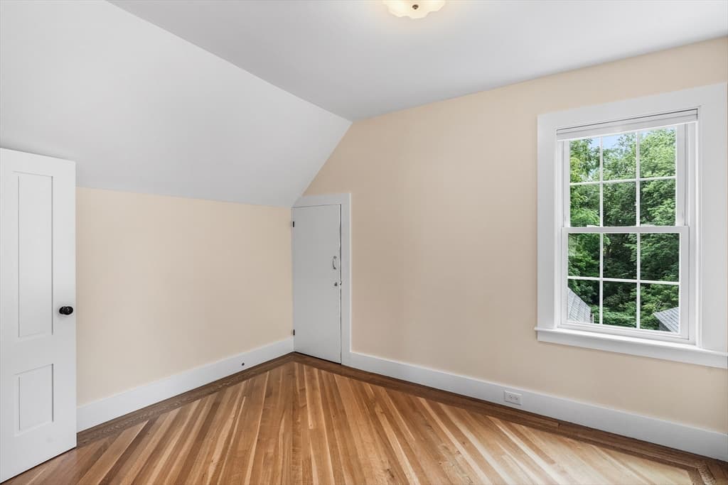 128 W Spruce St, Milford MA 01757 photo 21