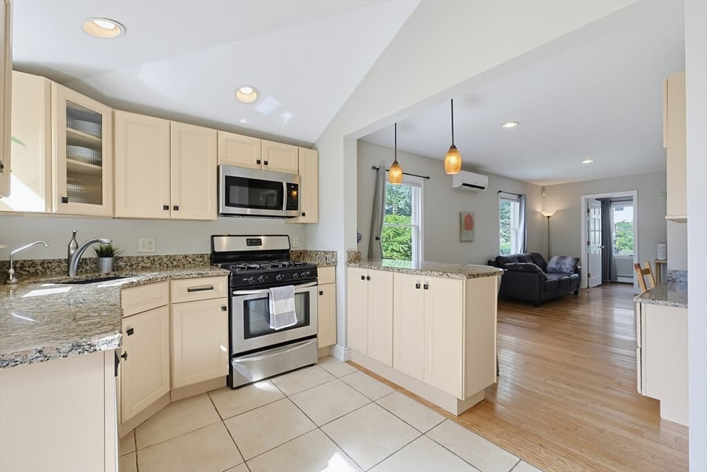 54 Gainsville Rd, Dedham MA 02026 photo 11
