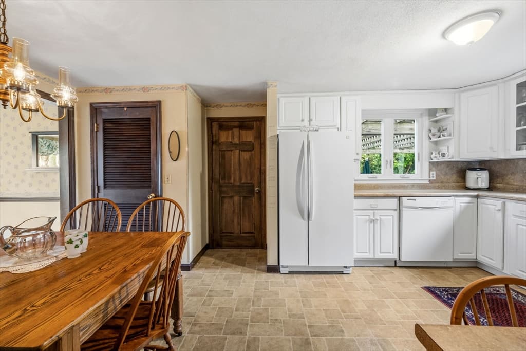 17 Woodlawn Ave, Holbrook MA 02343 photo 10