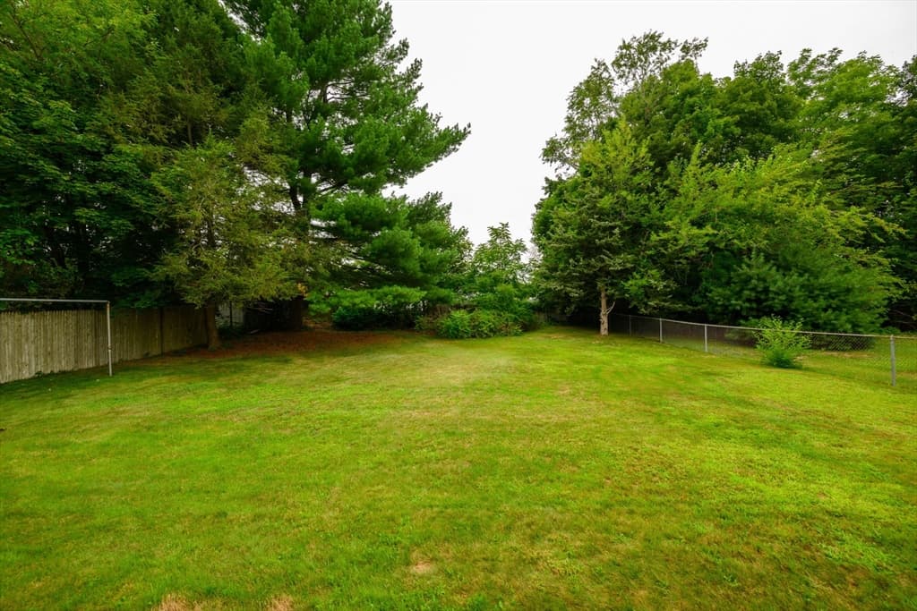17 Woodlawn Ave, Holbrook MA 02343 photo 31