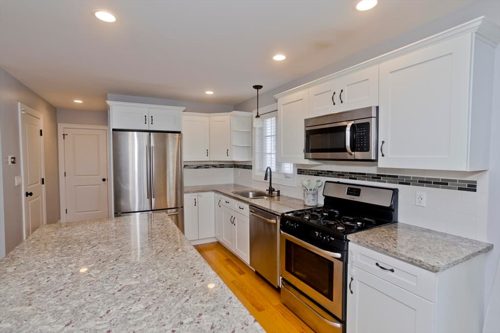 15 Lombard Ave, East Longmeadow MA 01028 photo 17