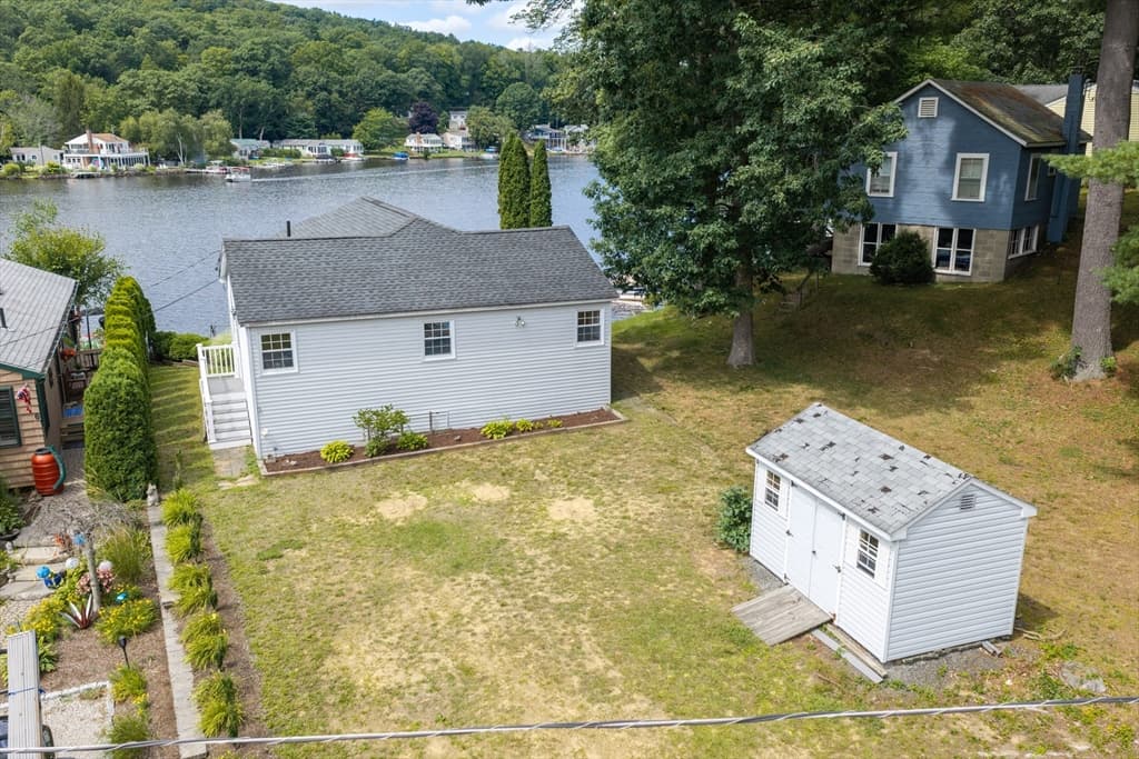 4 Shore Ln, Holland MA 01521 photo 2