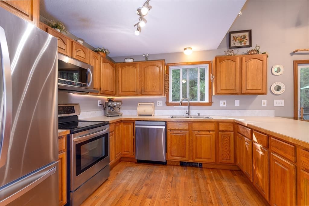 64 Leno Rd, Holland MA 01521 photo 6