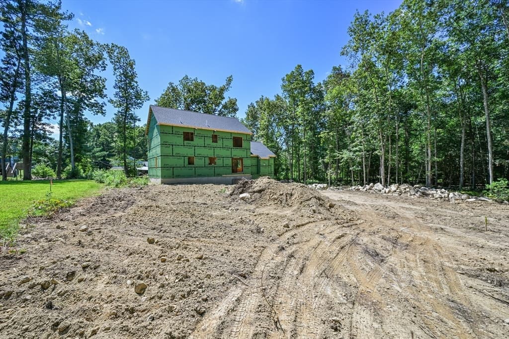 Single Family Residence at 35 Sawmill Rd, Dudley MA 01571, Dudley, photo 5 of 23